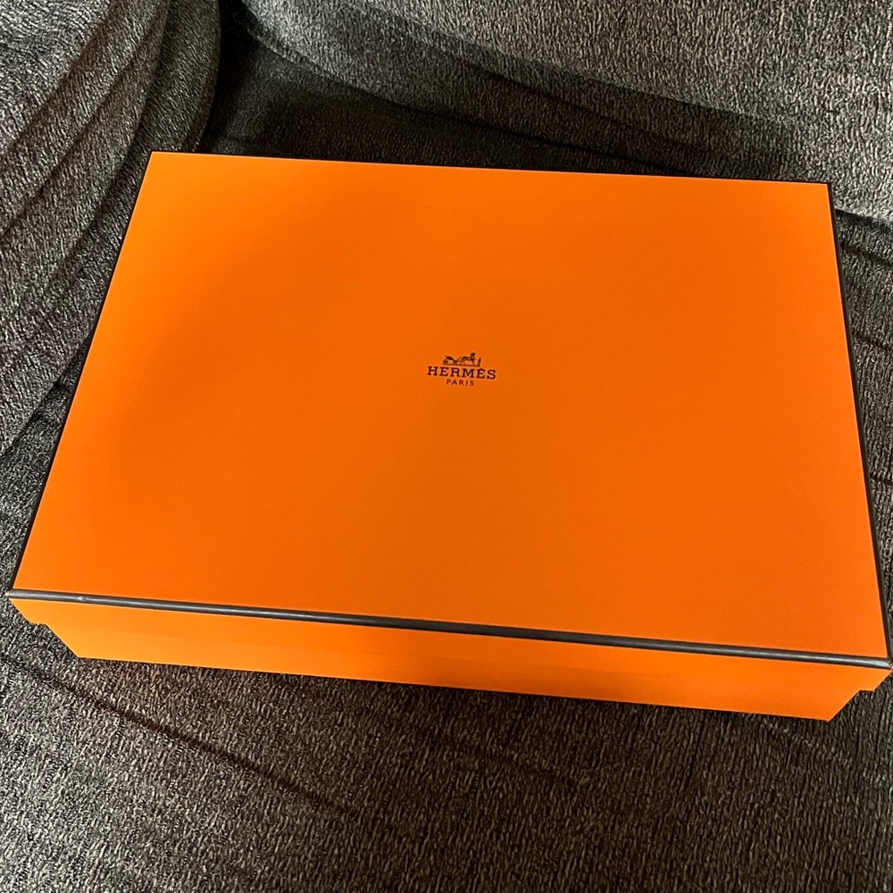 Hermes box (Authentic, bought from Paris early this year 2024)